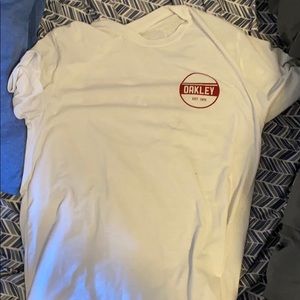 Oakley tshirt